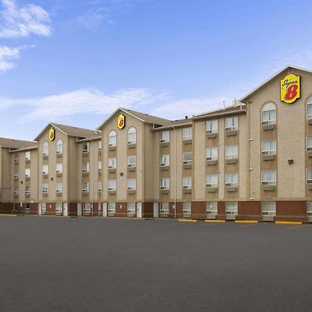 Super 8 By Wyndham Fort Nelson Bc Dış mekan fotoğraf